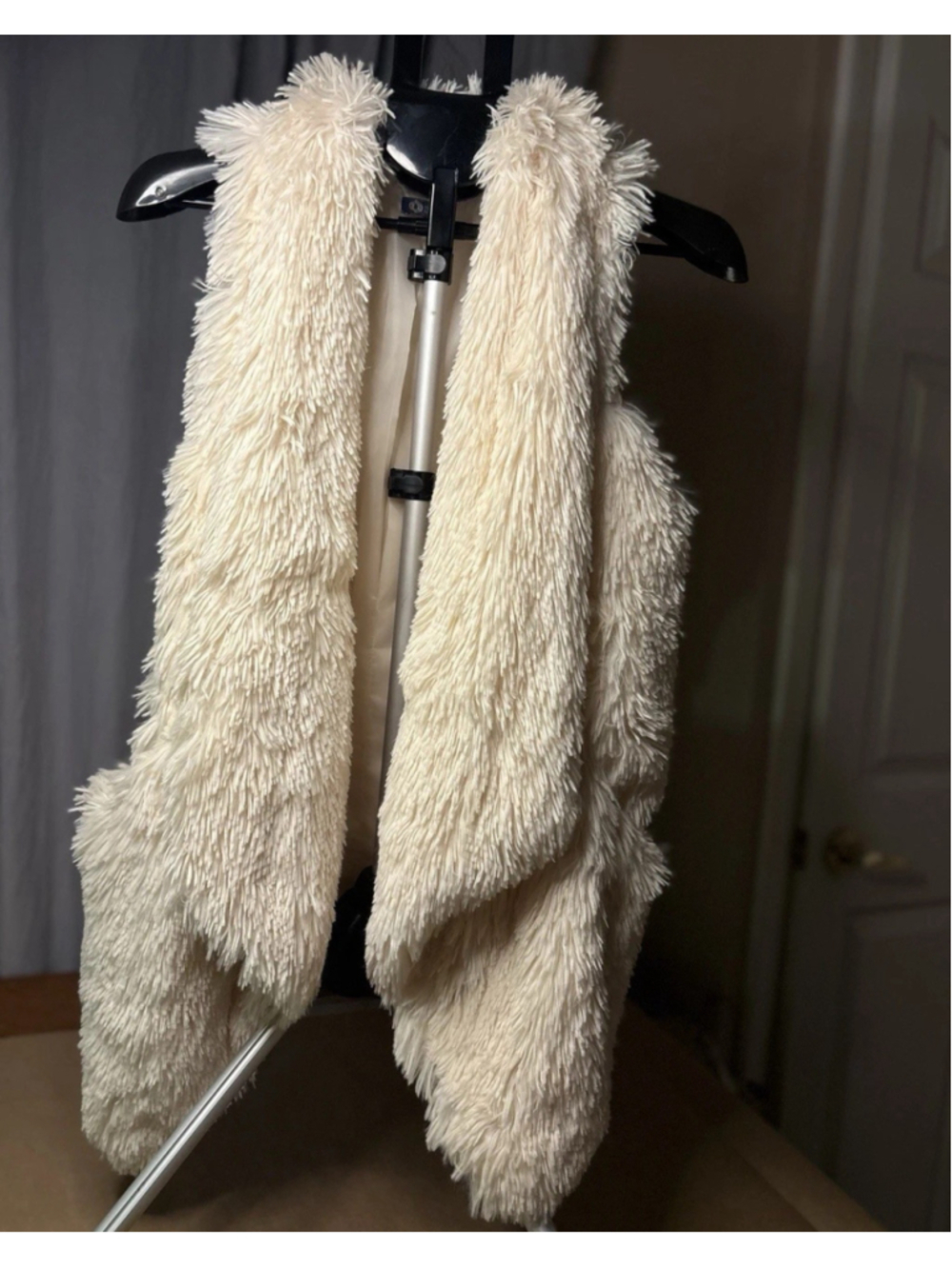 Democracy Women's M Ivory Faux Fur Shag Coat Jacket Glam Boho Statement - Picture 8 of 10